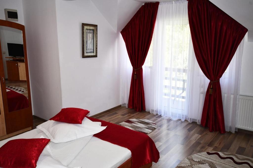 Casa Stefanut Hotel Moeciu De Sus Exterior photo